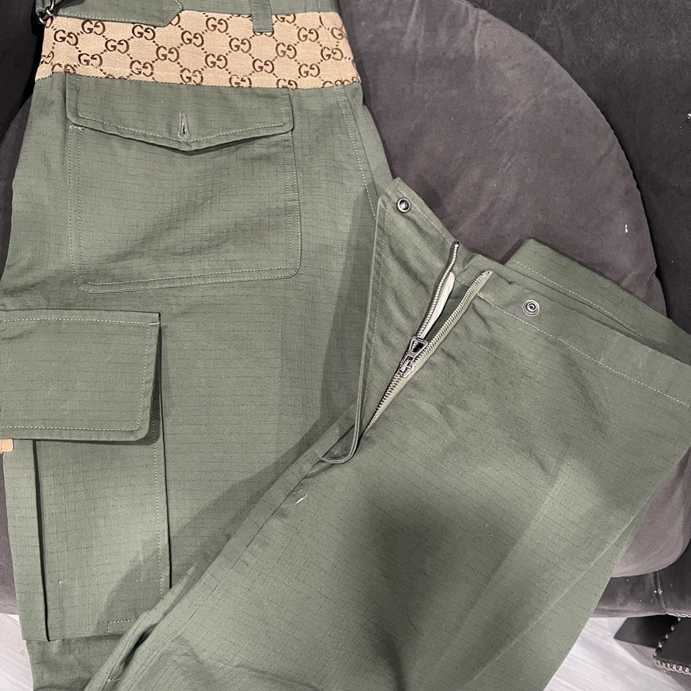 Authentic Gucci Men Cargo NWT